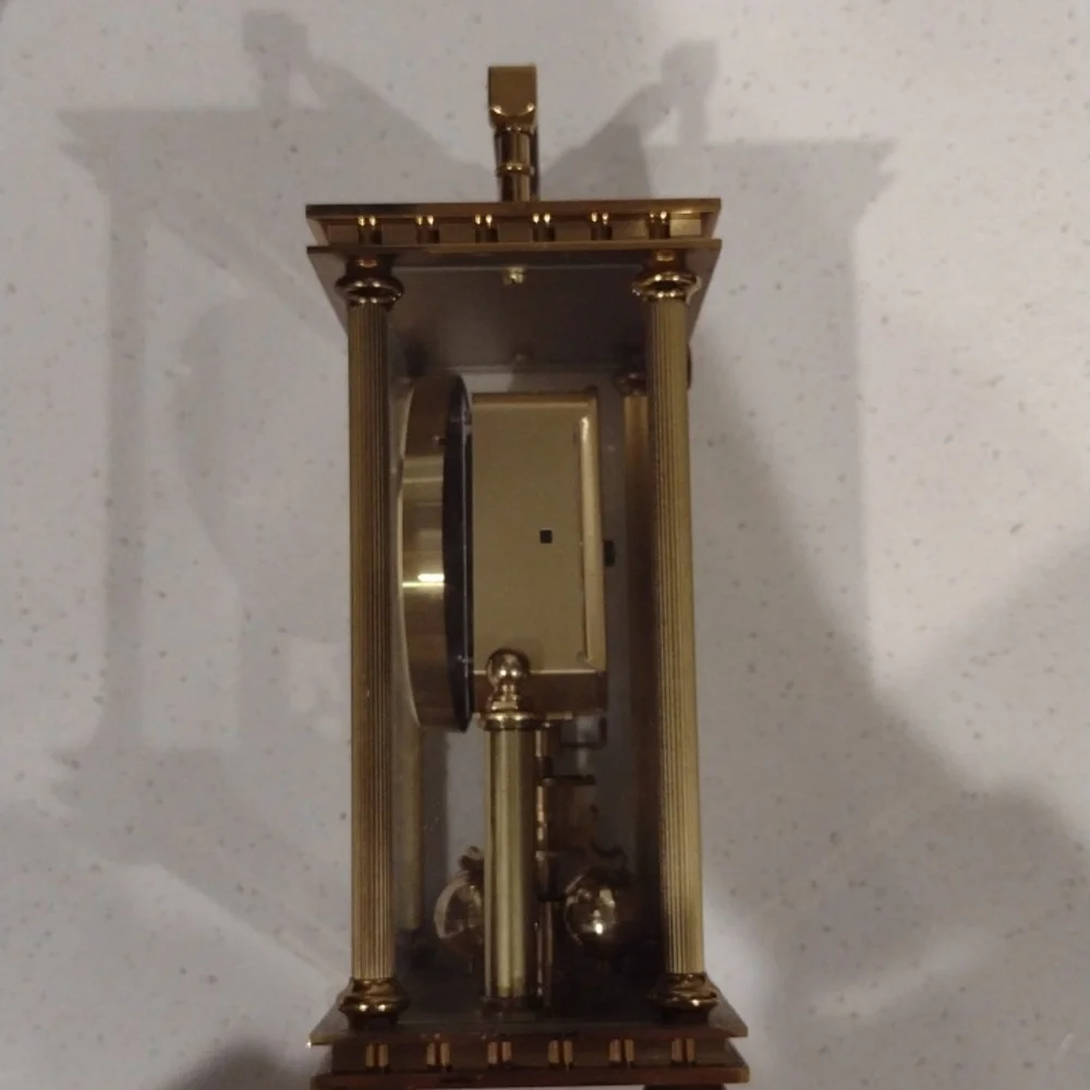 Quartz clock - Picture 2 of 2